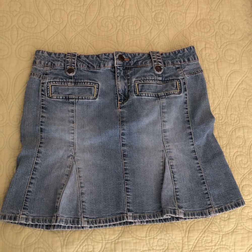 Old Navy jean skirt 🌼